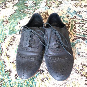 Black Steve Madden oxfords size 8-8.5